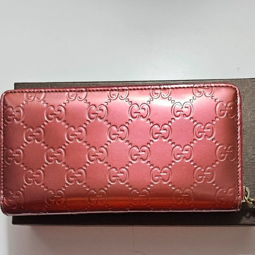 Gucci Lovely Long Zippered Wallet - Picture 2 of 7